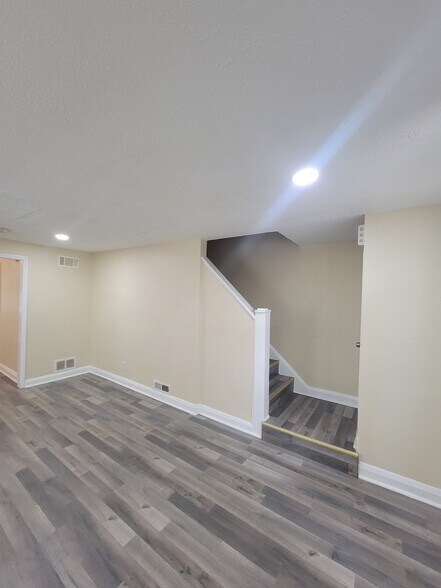 Building Photo - 3226 Westmont Ave