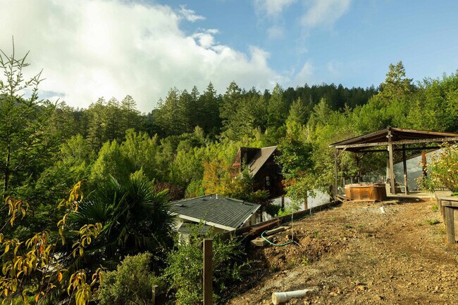 Building Photo - 30 Barranca Rd