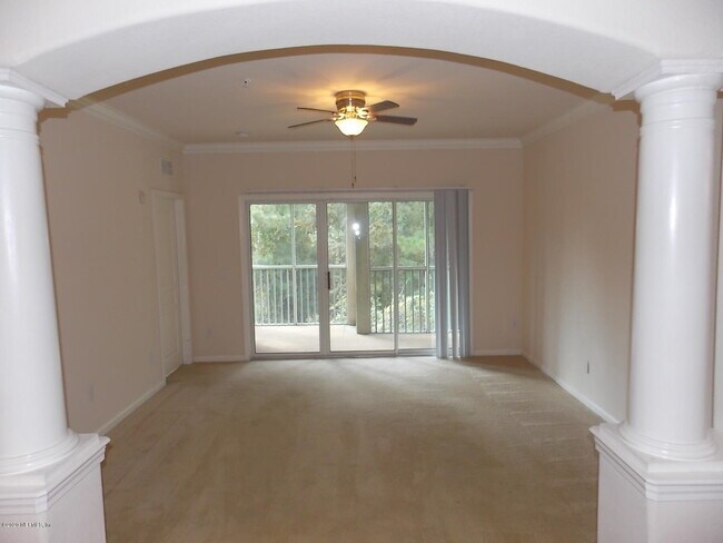 Building Photo - 1001 Monument Rd