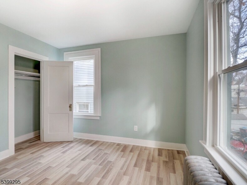 Building Photo - 258 Amherst St