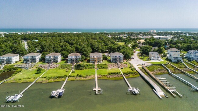 Building Photo - 8632 Sound Dr