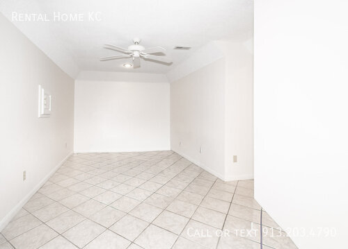Building Photo - 15730 W Locust St