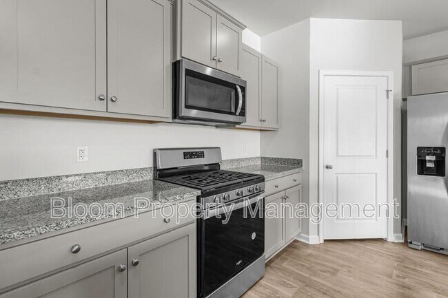 Building Photo - 507 Sybilwood Ln