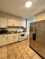 Building Photo - 322 Baldwin Ave