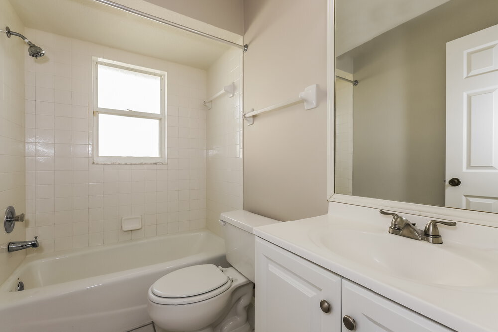 Building Photo - 6202 65th Ct E