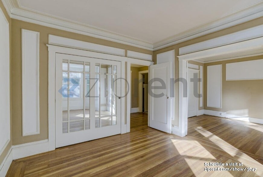 Building Photo - Unit 24
