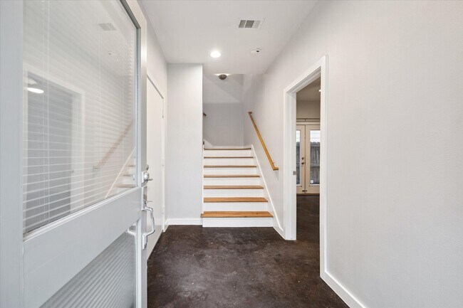 Building Photo - 4333 O'Reilly