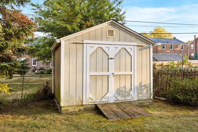 Building Photo - Beautiful 3BD/1BA Cape Cod in Broomall!