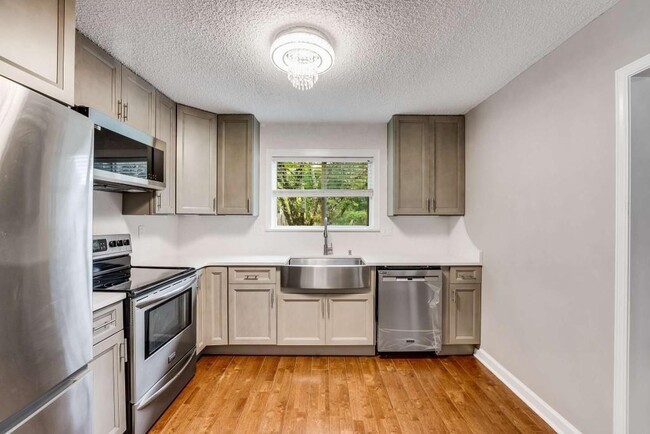 Building Photo - 9745 Loblolly Ln