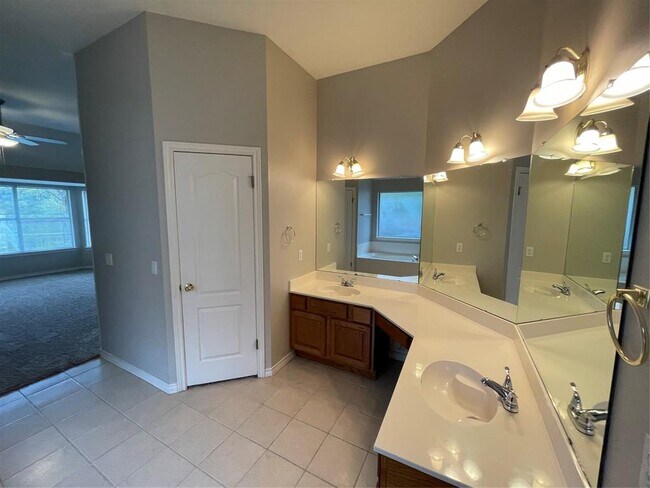 Building Photo - 6605 Needham Ln