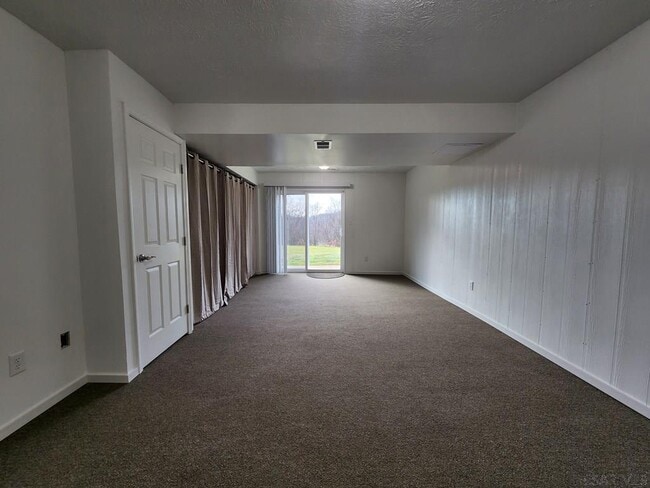 Building Photo - 429 Devon Dr