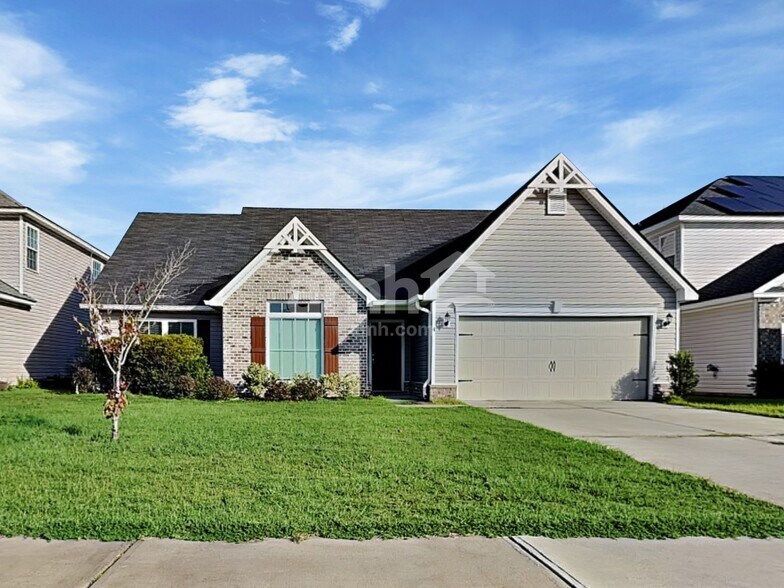 Primary Photo - 4 Buxton Ave