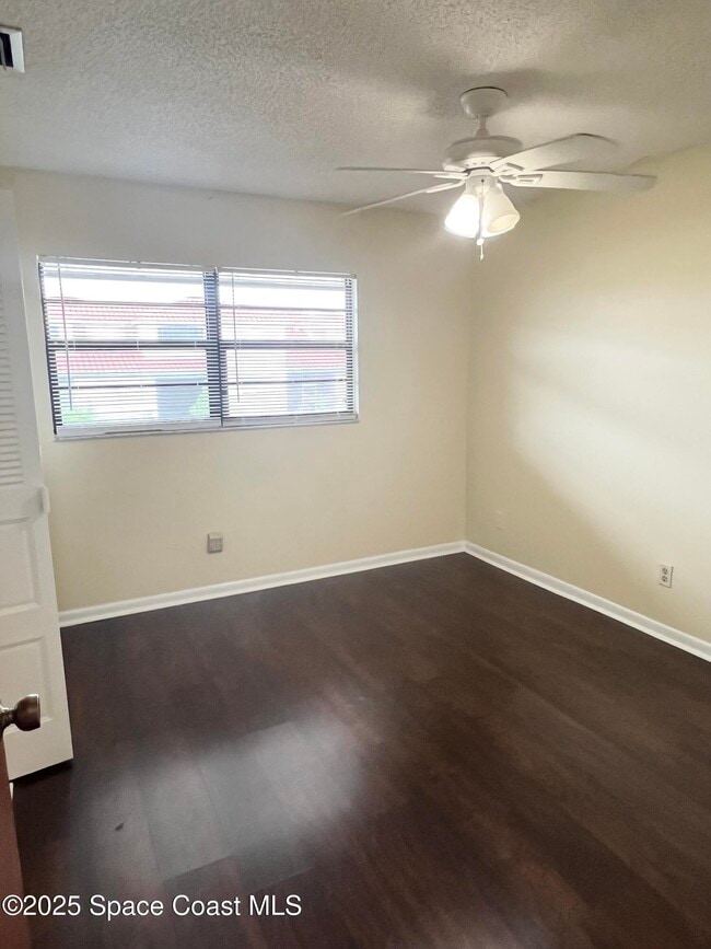 Building Photo - 200 St Lucie Ln