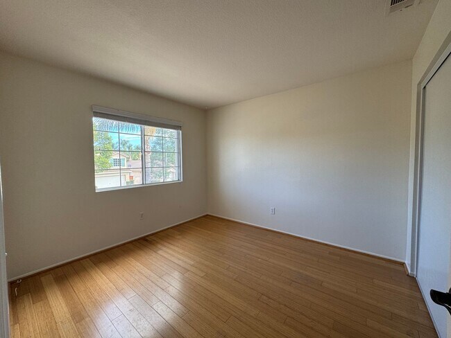 Building Photo - 3 Bedroom House in Temecula for rent