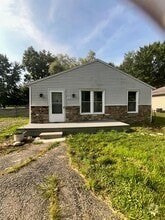 Building Photo - 26780 Alray St