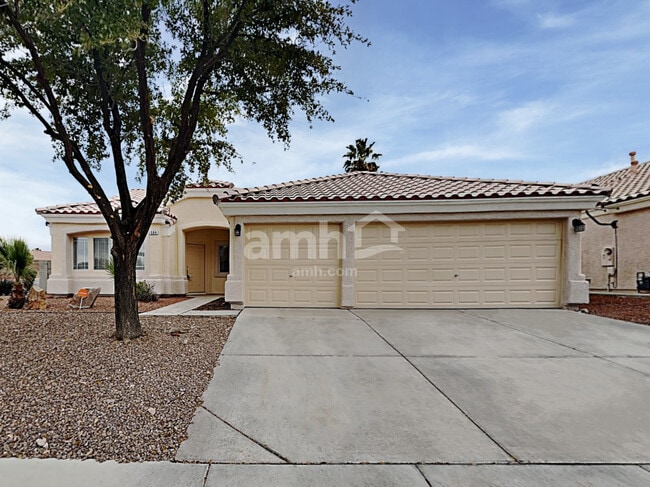 Building Photo - 504 Duran St