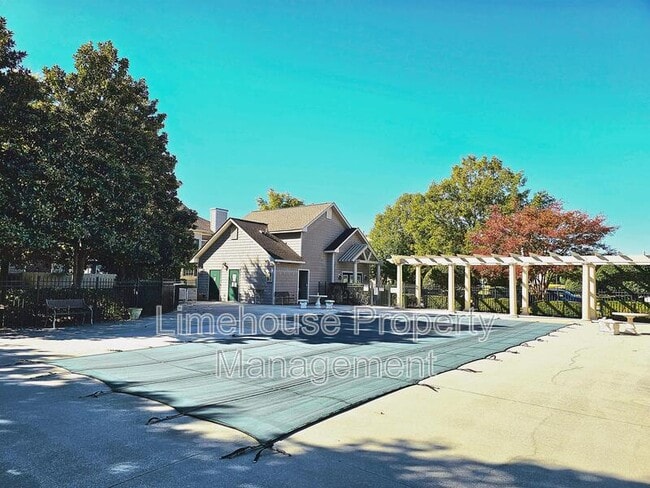 Building Photo - 5260 Elston Ln