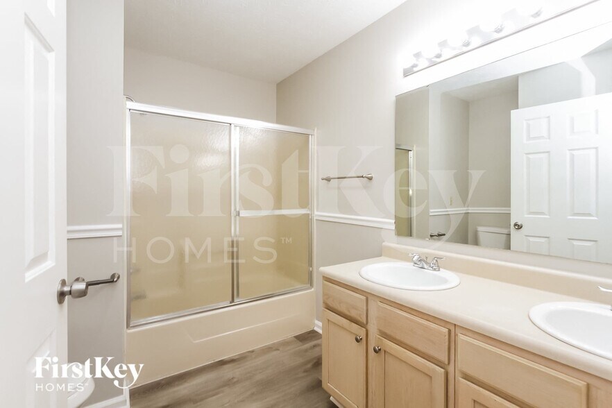 Building Photo - 12207 Tallowtree Ct