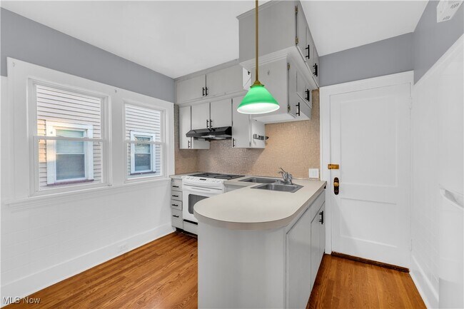 Building Photo - 2101 Elbur Ave