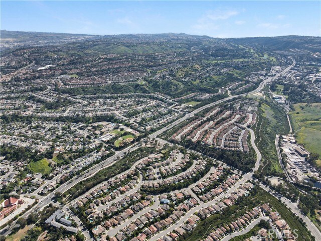 Building Photo - 28721 Via Pasatiempo