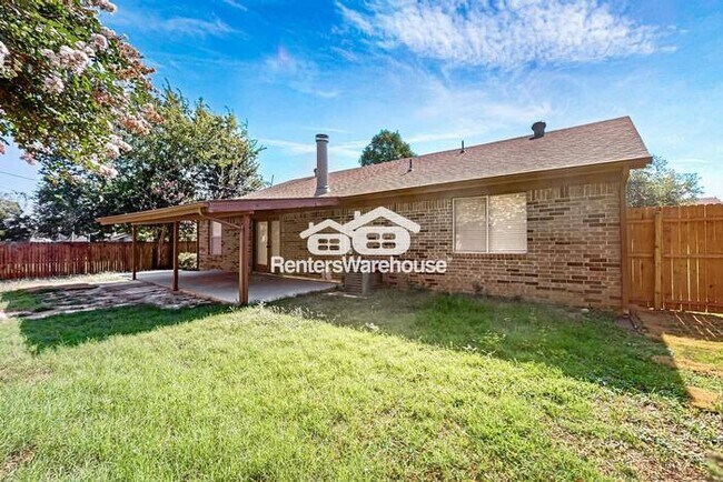 Building Photo - READY FOR MOVE-IN, 3-BEDROOM, 2-BATH HOME ...