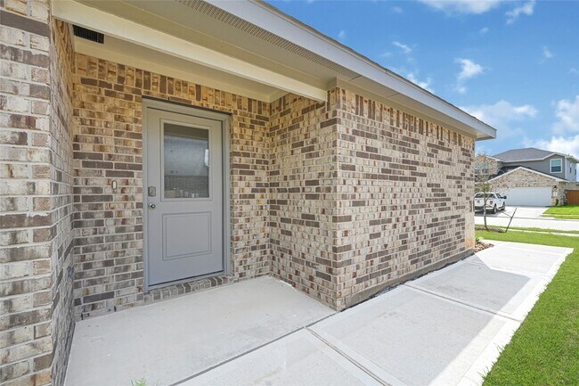 Building Photo - 1015 Blue Stone Dr