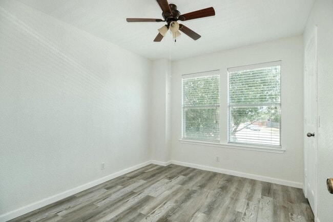 Building Photo - 4620 Acers Ln