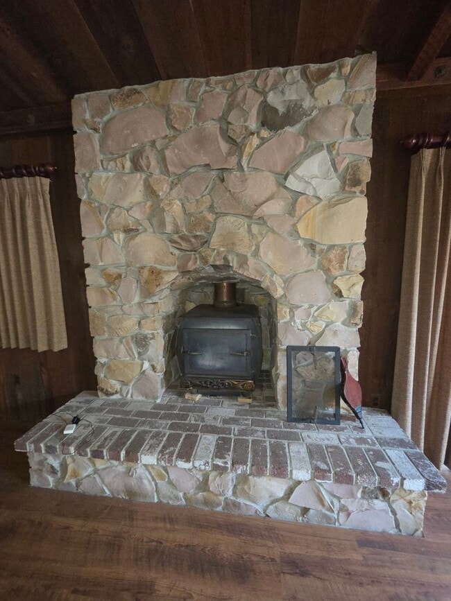 Building Photo - Herald Ranchette