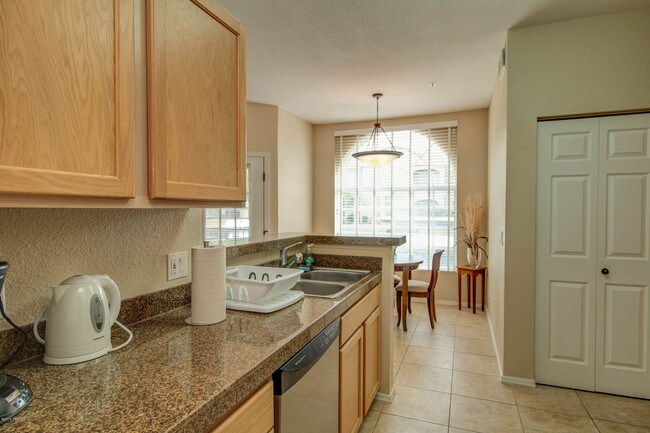 Building Photo - 1500 E Pusch Wilderness Dr
