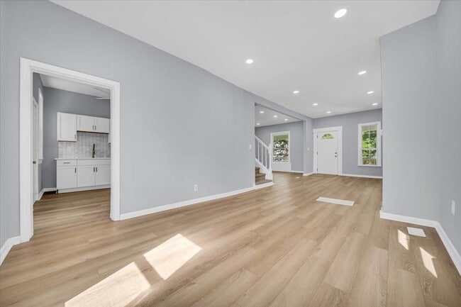Building Photo - 408 Mt Vernon St