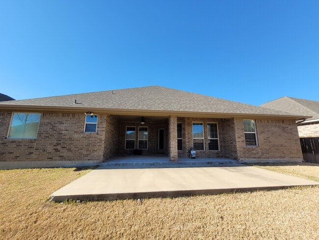 Building Photo - 1204 Robinsville Ct