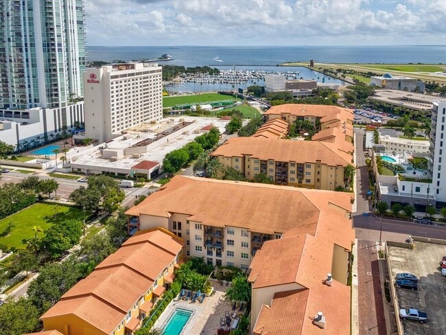 Building Photo - 200 4th Ave S