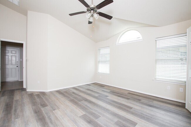 Building Photo - 1226 Kiskadee Branch Dr