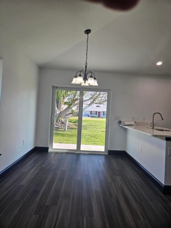 Building Photo - 5101 SE 43rd Trce