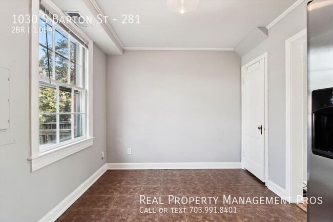 Building Photo - Sunny & Spacious Arlington Village TH- Ste...