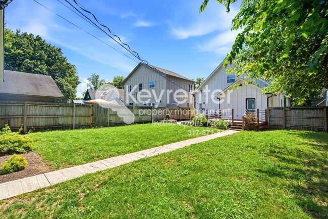 Building Photo - 849 N Temple Ave