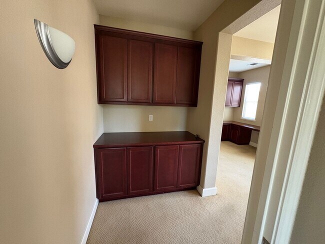 Building Photo - Luxurious home