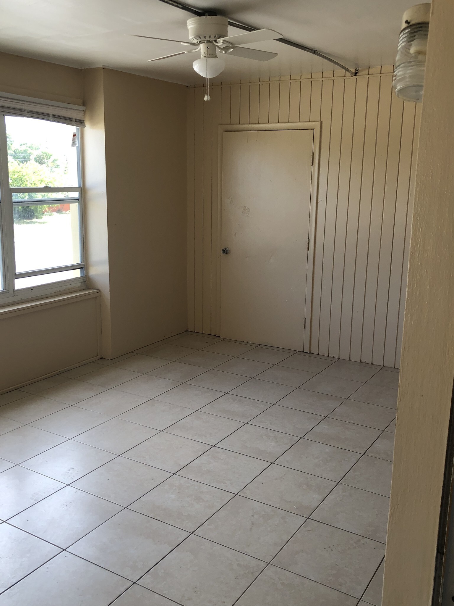 Bonus Room - 805 Foresteria Dr