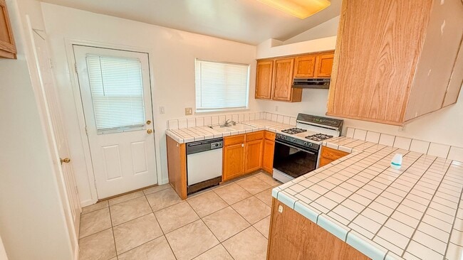 Building Photo - 5311 Sunbird Ct