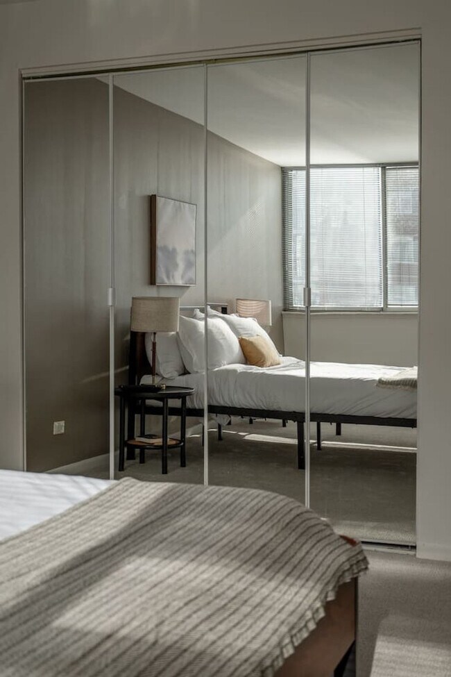 Building Photo - 901 S Ashland Ave