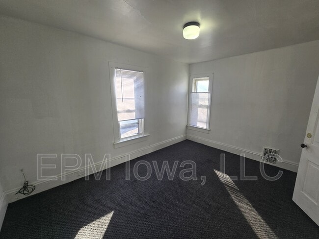 Building Photo - 1424 1/2 Grant Avenue