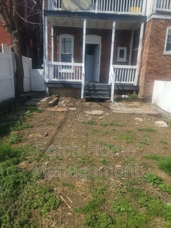 Building Photo - 264 W Cottage Pl