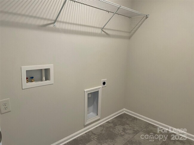 Building Photo - 17618 Snug Harbor Rd