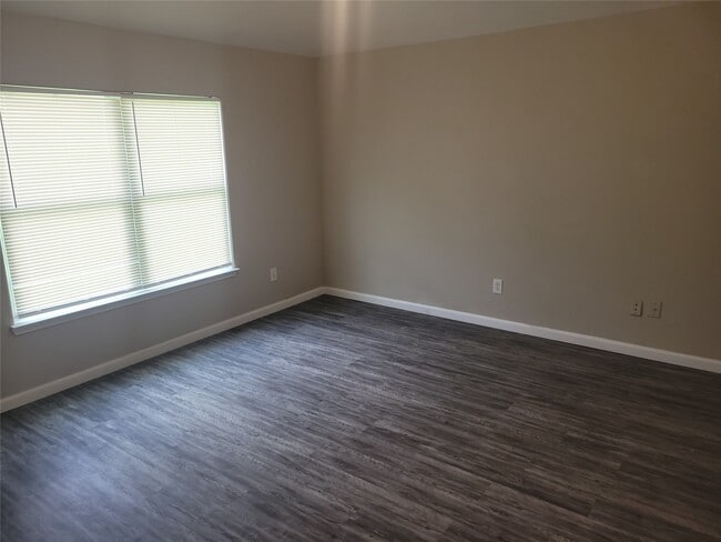 Building Photo - 8110 Cannon St