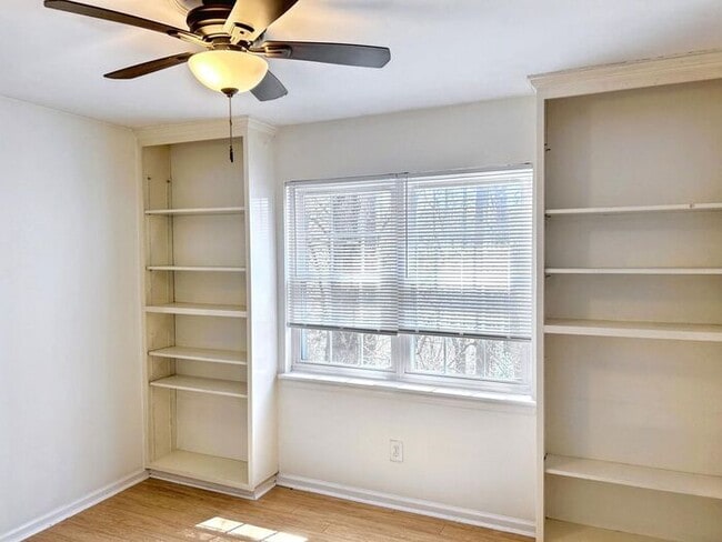 Building Photo - 2086 Montreat Cir