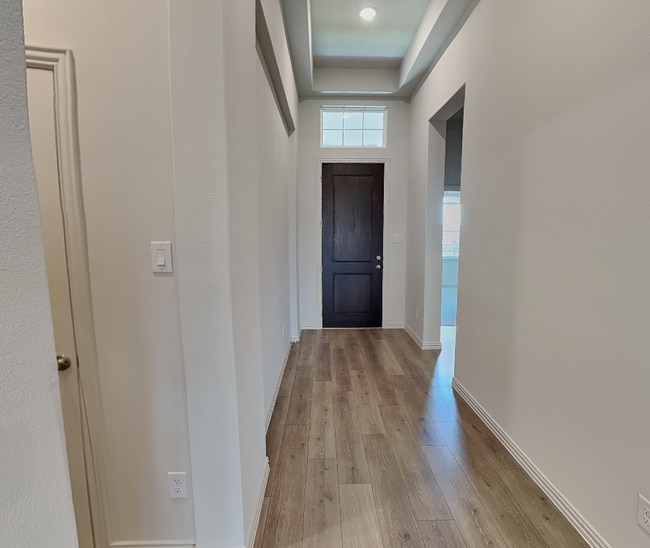 Building Photo - Brand-New Luxury Living in a Prime Fort Worth Location!