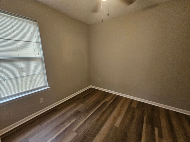 Building Photo - Remodeled Ranch Home Minutes from Uptown Charlotte