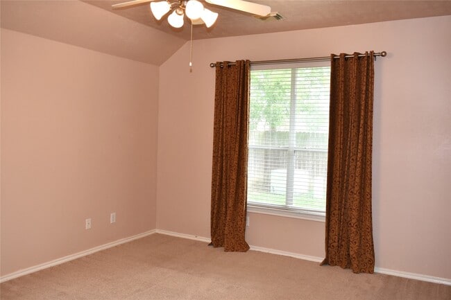 Building Photo - 18314 Manorcliff Ln