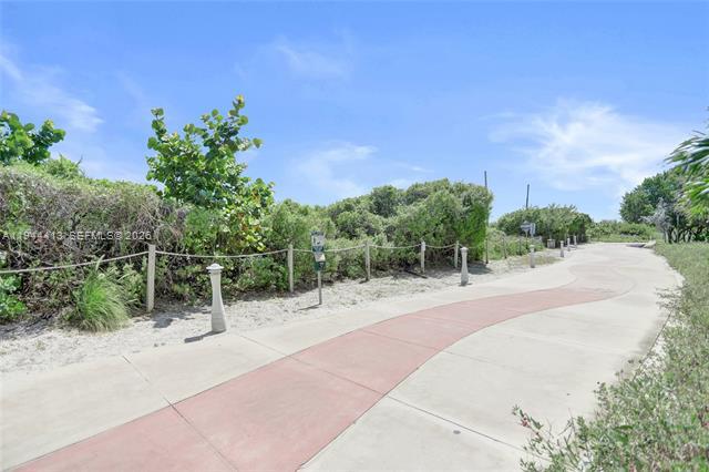 Building Photo - 6515 Collins Ave