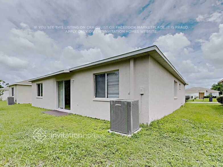Building Photo - 11741 Brenford Crest Dr